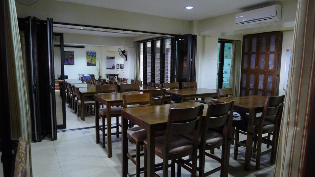 West Gorordo Hotel Cebu Екстериор снимка