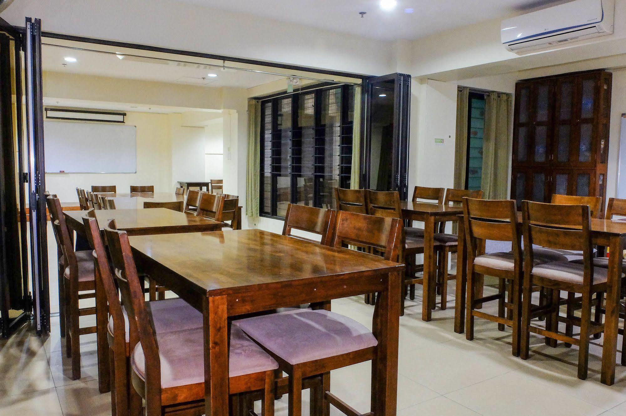 West Gorordo Hotel Cebu Екстериор снимка