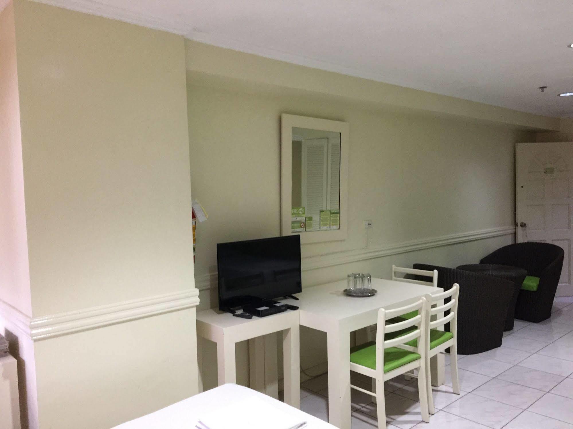 West Gorordo Hotel Cebu Екстериор снимка